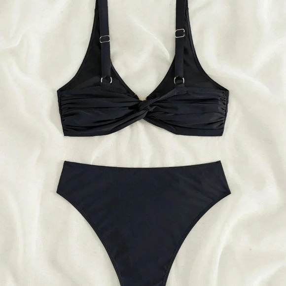 Black Sexy Women's Beach Ruffle Bikini Set - Picture 4 of 6